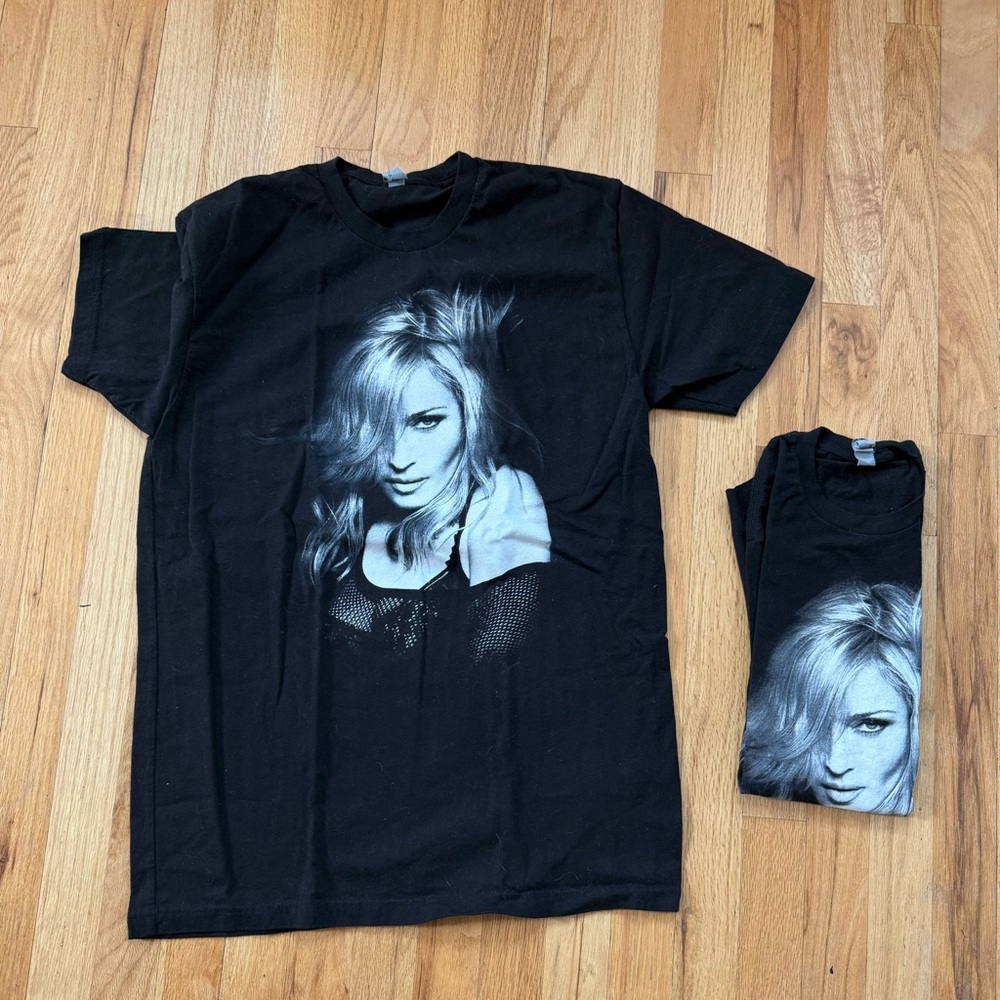 Madonna Concert T-shirts Read!